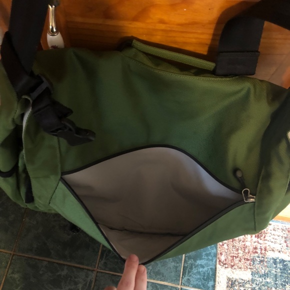 Patagonia Messenger Bag - Picture 5 of 13